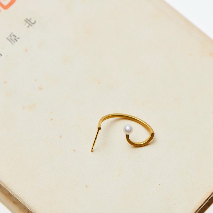 Signum Abstract Single-sided Earring (E)