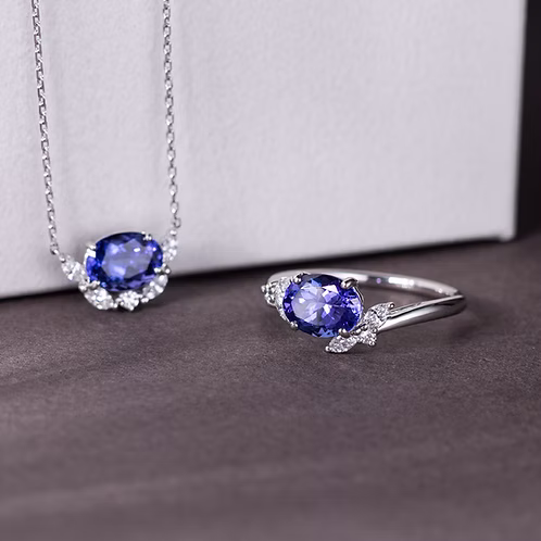 Fleur Ring with Tanzanite