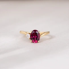 Nhẫn đá Garnet Rhodolite