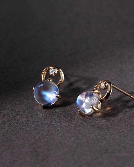 Umbra Moonstone Ear Studs