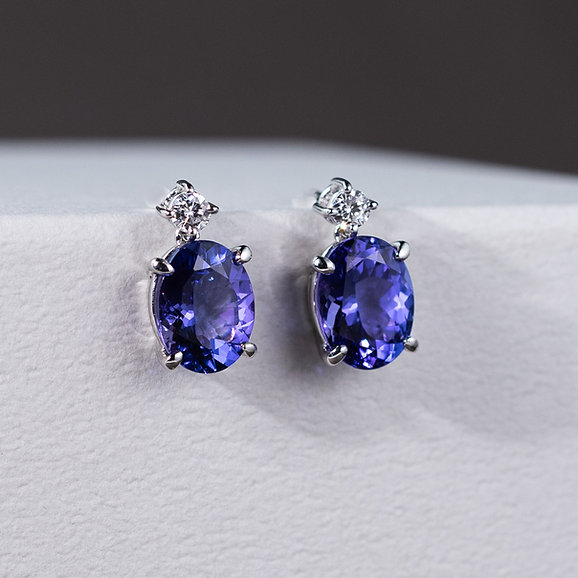Tanzanite Oval-cut Earrings