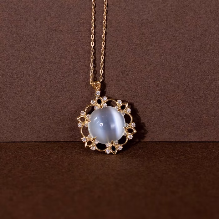 Eclipsa Moonstone Necklace