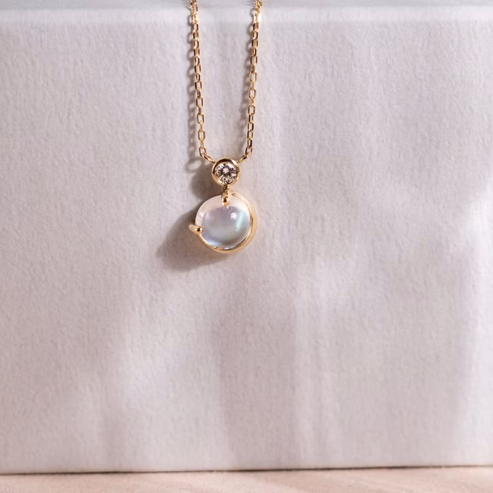 Selene Necklace - Round